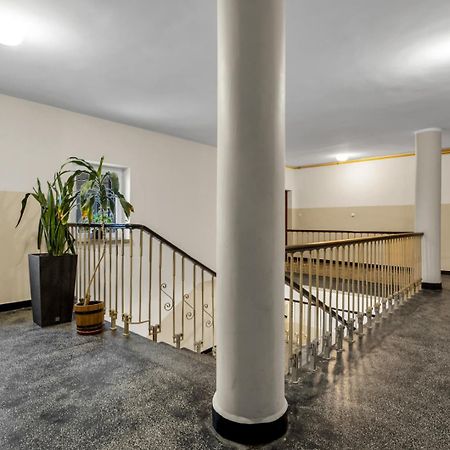 Metro Politechnika 3-Bedroom Apartment Warschau Buitenkant foto